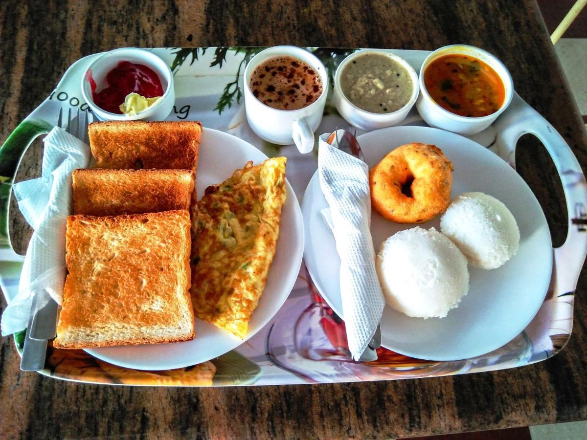 Fabexpress Manyu Inn - Nr Haralur Road Bangalore Buitenkant foto